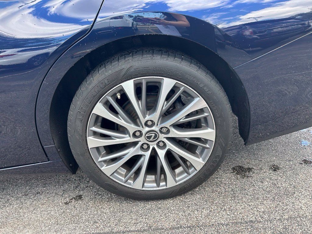 Used 2021 Lexus ES 350 w/ Premium Package FWD image 24
