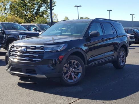 New 2026 Ford Explorer Active w/ Active Comfort Package image 1