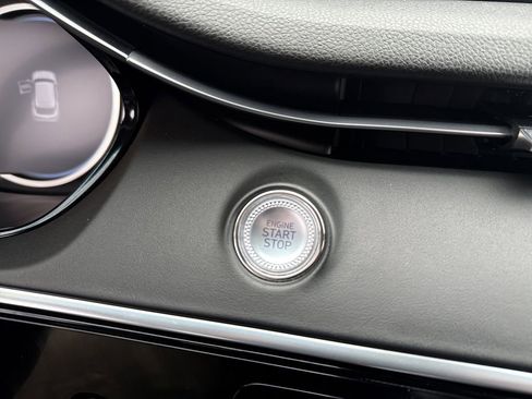 Used 2025 Genesis GV70 2.5T image 26