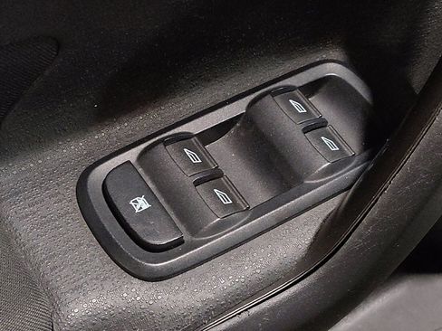 Used 2018 Ford Fiesta SE image 27