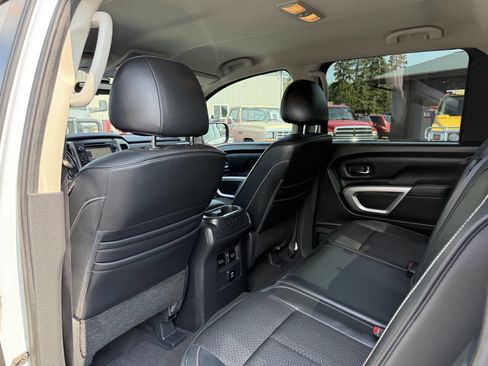 Used 2018 Nissan Titan PRO-4X image 21