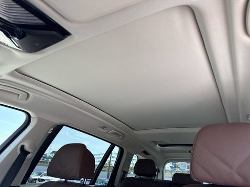 Used 2025 BMW X7 xDrive40i w/ Premium Package AWD/4WD image 28