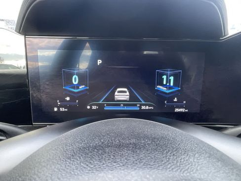 Used 2023 Hyundai Elantra Limited image 27