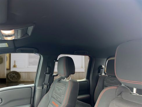 Used 2022 Nissan Frontier PRO-4X w/ Off-Road Protection Package image 16