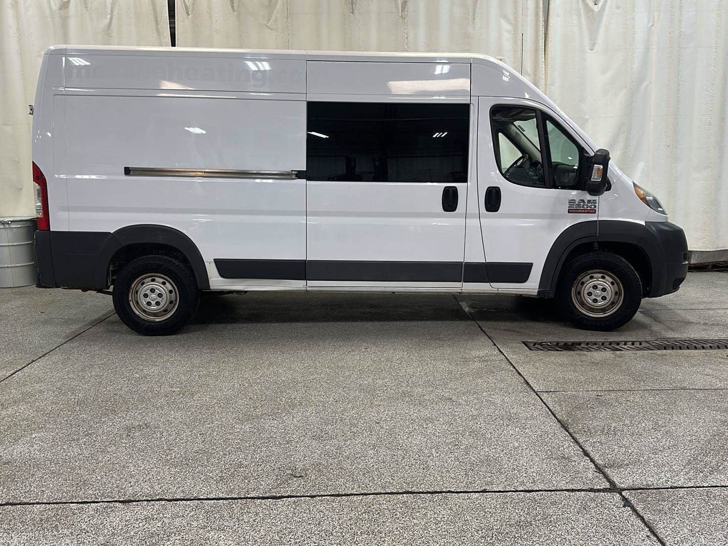 Used 2017 RAM ProMaster 2500 w/ Premium Appearance Group FWD image 6