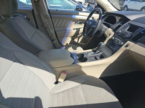 Used 2016 Ford Taurus SE FWD image 7