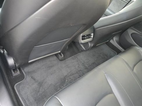 Used 2018 Tesla Model 3 Long Range image 32