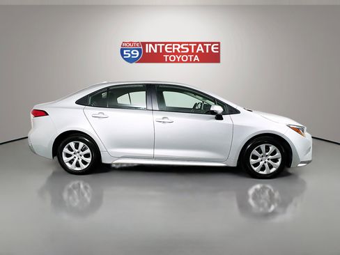 Certified 2025 Toyota Corolla LE FWD image 8