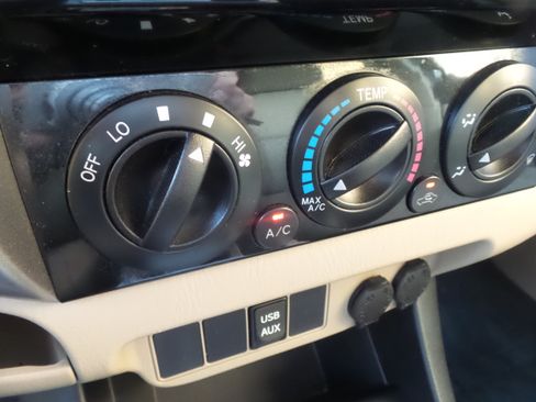 Used 2013 Toyota Tacoma PreRunner w/ SR5 Pkg RWD image 46