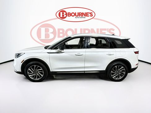 Used 2022 Lincoln Corsair AWD w/ Equipment Group 101A image 7