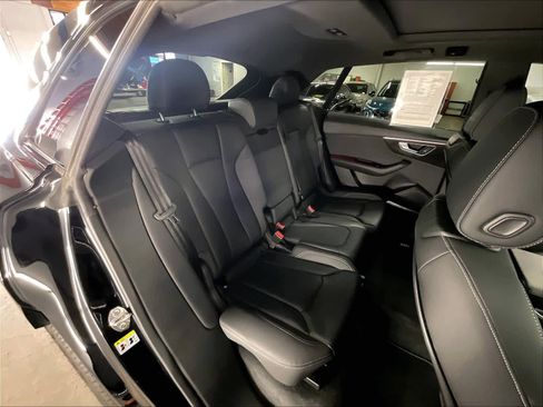 Used 2020 Audi Q8 Premium Plus w/ Premium Plus Package image 28