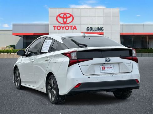 Used 2019 Toyota Prius XLE image 4