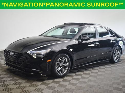 Used 2023 Hyundai Sonata SEL w/ Convenience Package FWD image 3