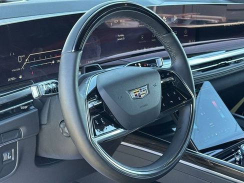 Certified 2025 Cadillac Escalade Premium Luxury image 14