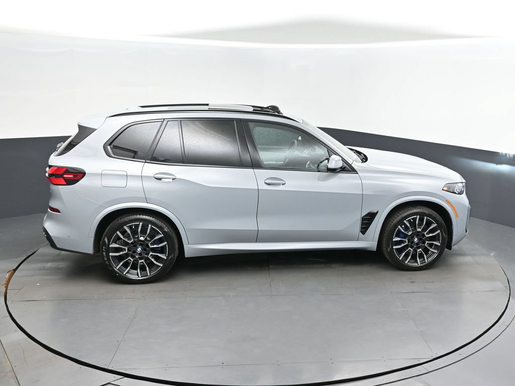 Used 2026 BMW X5 xDrive50e w/ M Sport Package AWD/4WD image 35