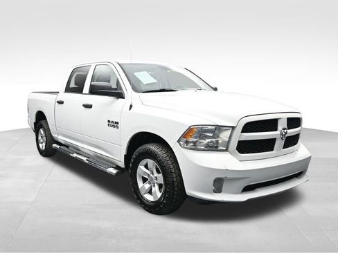 Used 2018 RAM 1500 Express AWD/4WD image 7