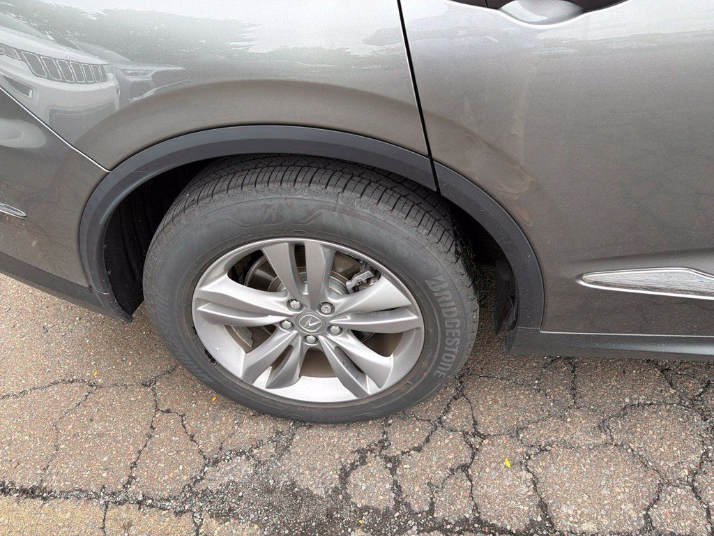 Used 2023 Acura MDX SH-AWD image 11