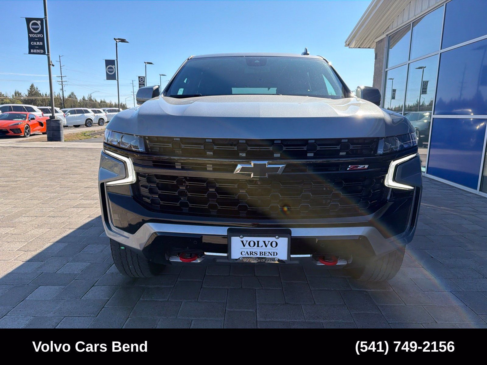 Used 2023 Chevrolet Tahoe Z71 w/ Luxury Package AWD/4WD image 3