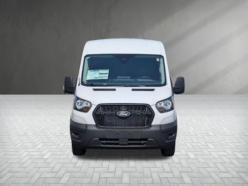 New 2026 Ford Transit 250 148 Medium Roof w/ Load Area Protection Package RWD image 4