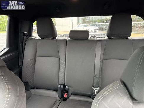 Used 2025 Toyota Tacoma SR image 38
