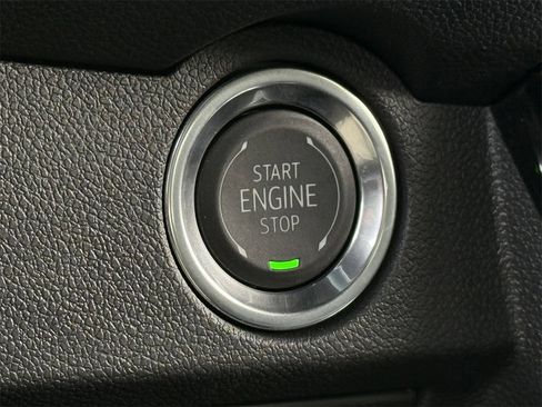 New 2026 Chevrolet Traverse LT image 18