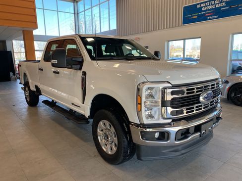 Certified 2024 Ford F350 XLT image 7