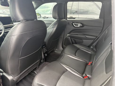 Certified 2023 Jeep Compass High Altitude AWD/4WD image 12