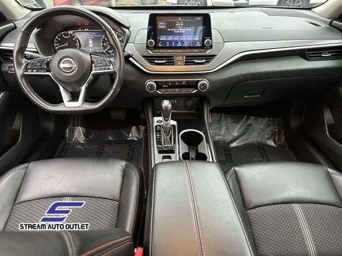 Used 2025 Nissan Altima 2.5 SR image 14