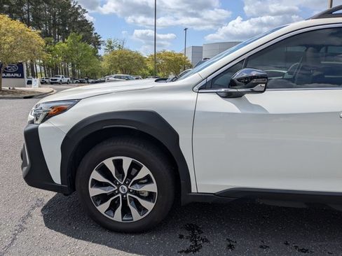 Used 2023 Subaru Outback Limited image 7