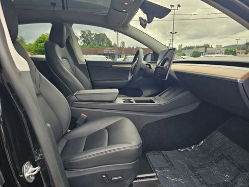 Used 2023 Tesla Model Y Performance AWD/4WD image 10