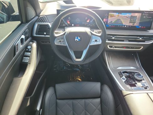 Certified 2024 BMW X7 xDrive40i w/ Executive Package AWD/4WD image 15