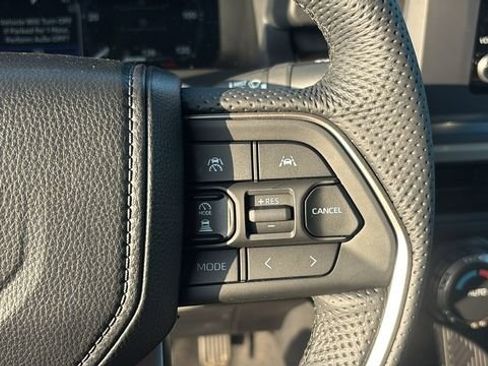 New 2025 Toyota Tacoma TRD Off-Road AWD/4WD image 18