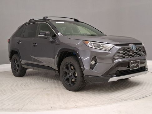 Used 2020 Toyota RAV4 XSE w/ XSE Grade Weather Package AWD/4WD image 5