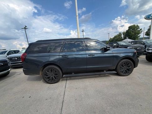 Used 2025 Ford Expedition Max Platinum w/ Stealth Appearance Package AWD/4WD image 14