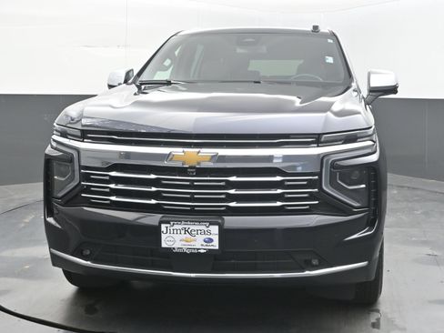 Used 2025 Chevrolet Tahoe Premier AWD/4WD image 4