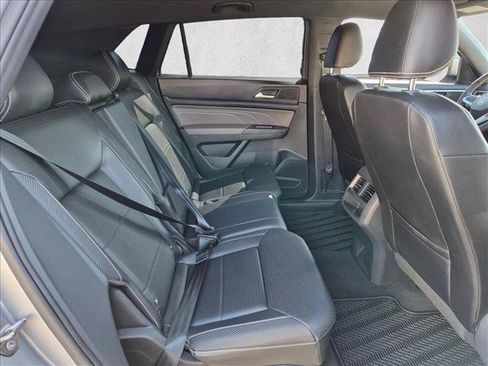 Used 2023 Volkswagen Atlas Cross Sport SE FWD image 19