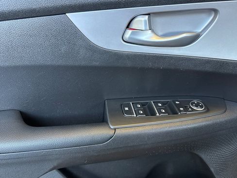 Used 2023 Kia Forte LXS w/ LXS Technology Package image 10