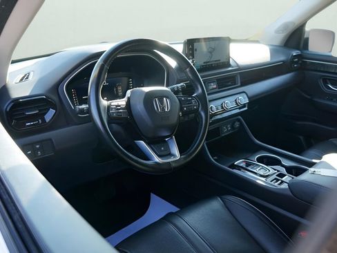 Used 2023 Honda Pilot Elite image 7