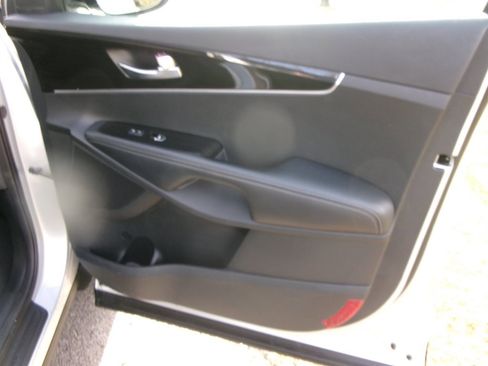 Used 2020 Kia Sorento L image 28