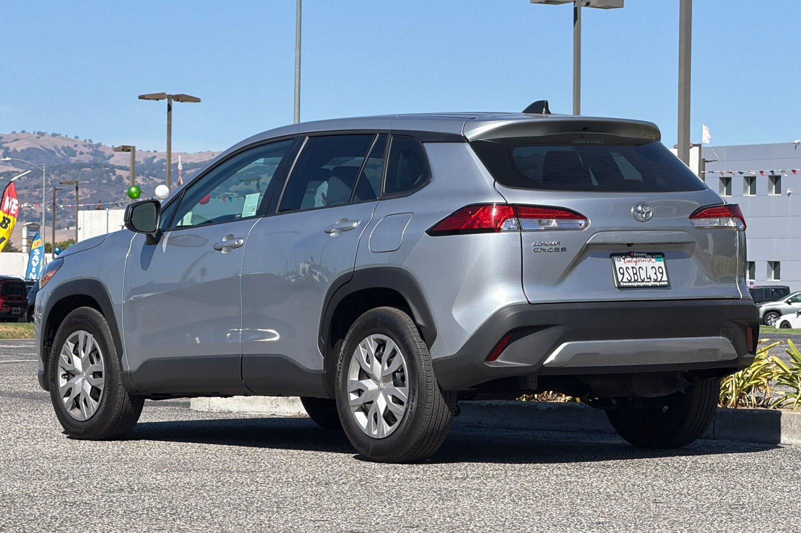 Used 2025 Toyota Corolla Cross L FWD image 6