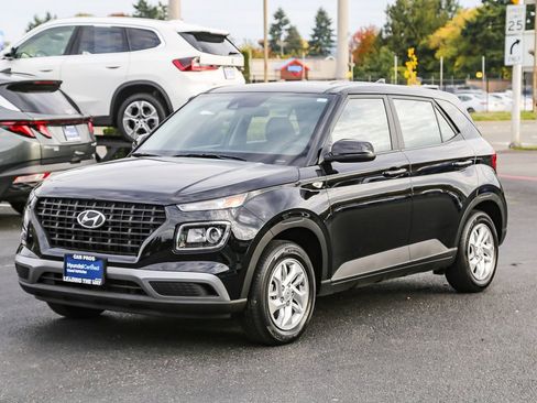 Used 2022 Hyundai Venue SE image 4