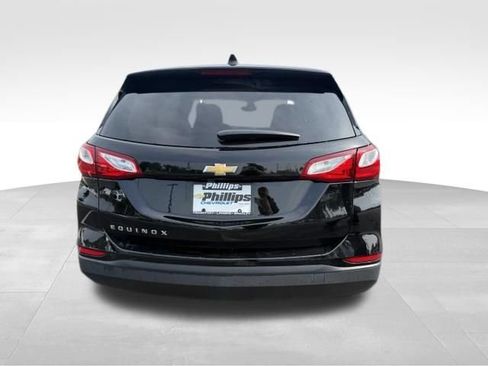 Certified 2020 Chevrolet Equinox LS w/ LS Convenience Package FWD image 11