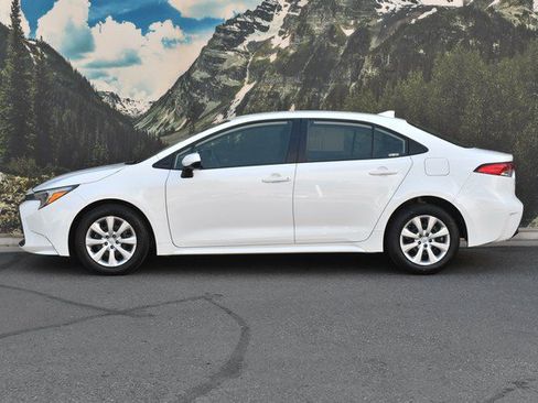 Certified 2025 Toyota Corolla LE FWD image 7