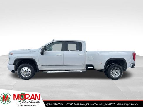 Certified 2025 Chevrolet Silverado 3500 High Country w/ High Country Premium Package image 3