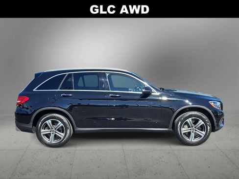 Used 2017 Mercedes-Benz GLC 300 4MATIC image 9