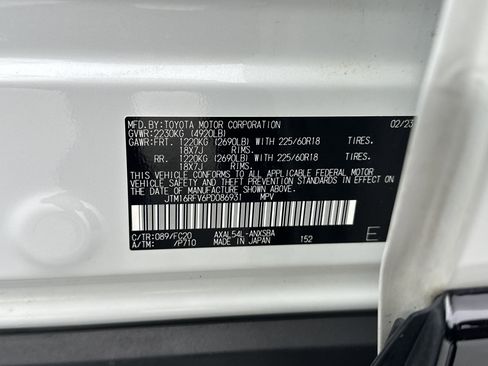 Certified 2023 Toyota RAV4 SE image 34