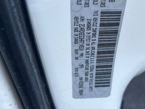 Used 2017 Dodge Grand Caravan GT image 25