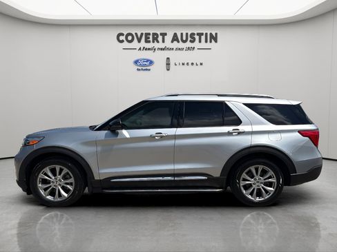 Certified 2021 Ford Explorer Limited w/ Equipment Group 301A RWD image 2