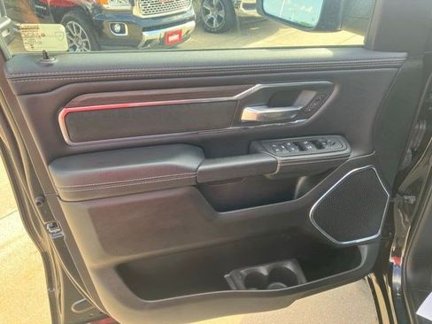 Used 2025 RAM 1500 Laramie w/ Sport Appearance Package AWD/4WD image 9