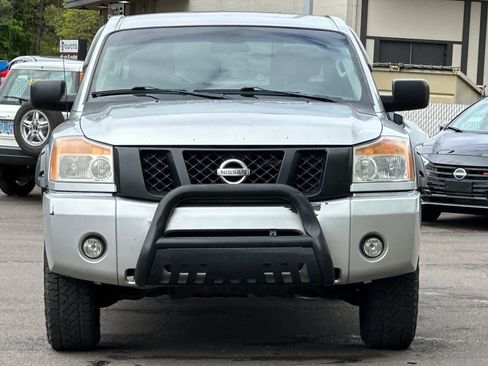 Used 2014 Nissan Titan S AWD/4WD image 10